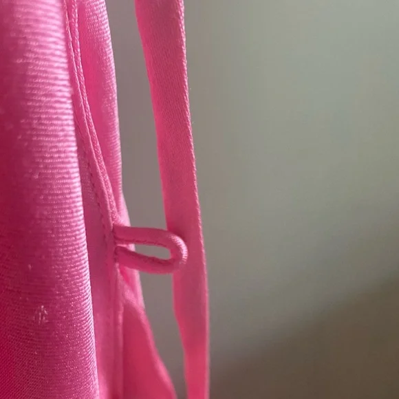 Revolve pink bridesmaid dress, Size M. No alterations done. - Picture 7 of 9